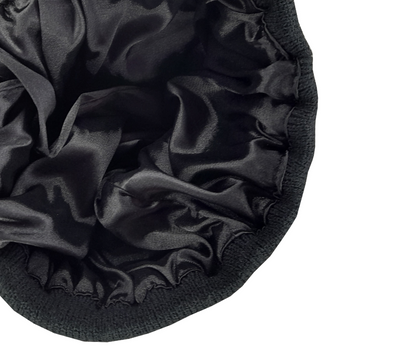 BLXCK SATIN-LINED BEANIE (KIDDIES)