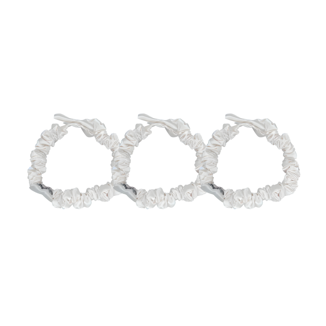 WHITE SNAP SCRUNCHIE