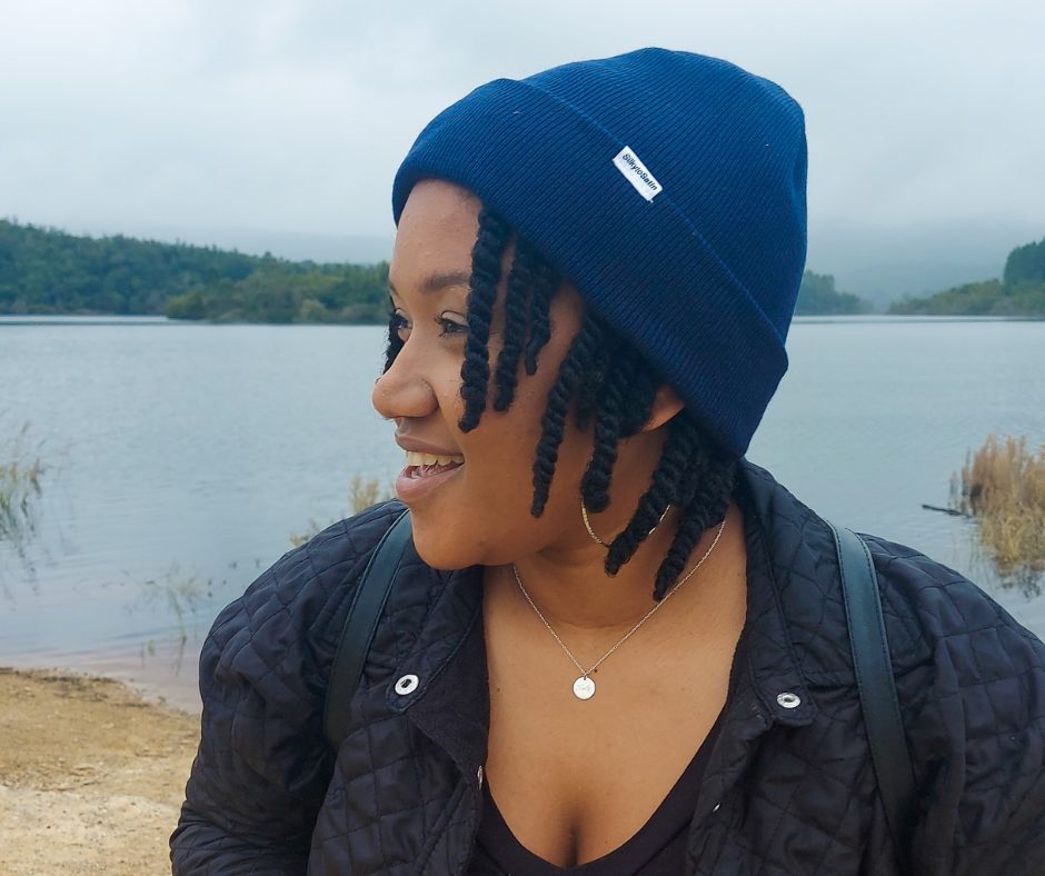 KHAN - NAVY SATIN-LINED BEANIE